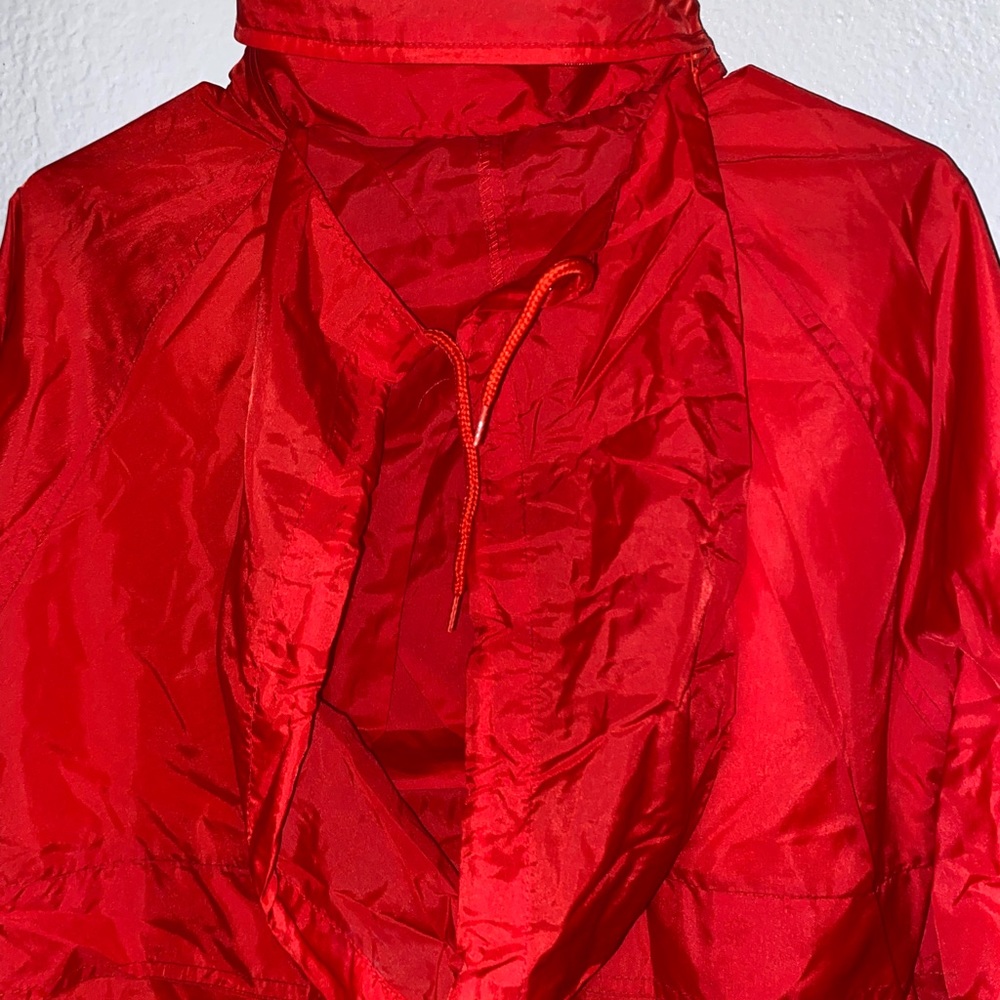 Red Windsor bay wind breaker size large - Picture 4 of 4